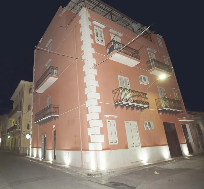 B&B Del Centro E Spa Партинико